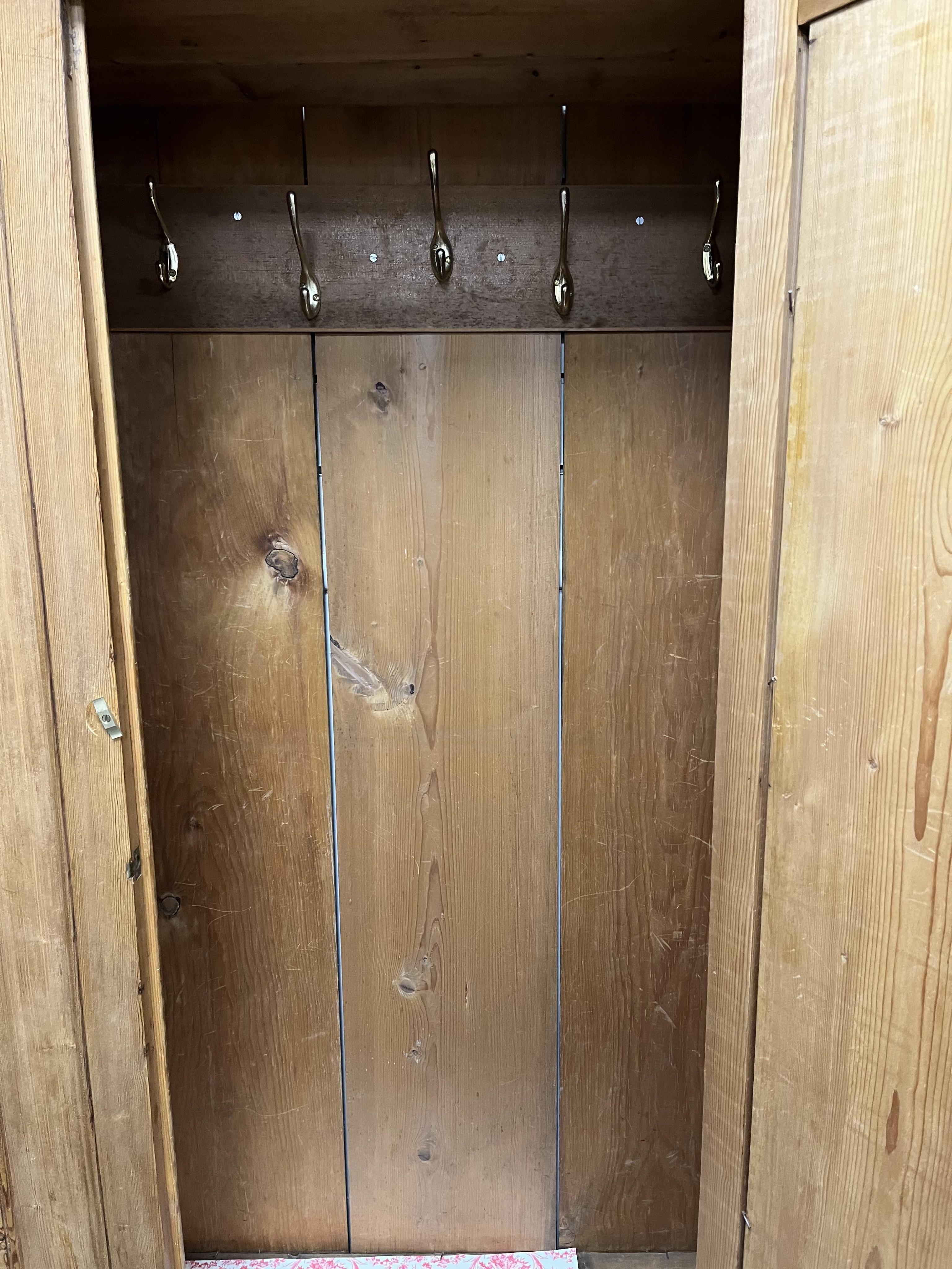 A Victorian pine single door wardrobe, width 96cm, depth 37cm, height 187cm